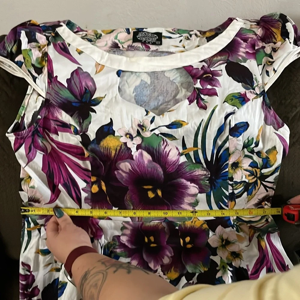 H & R London Hearts & Roses Floral Cut Out Tea Dress - Picture 5 of 8